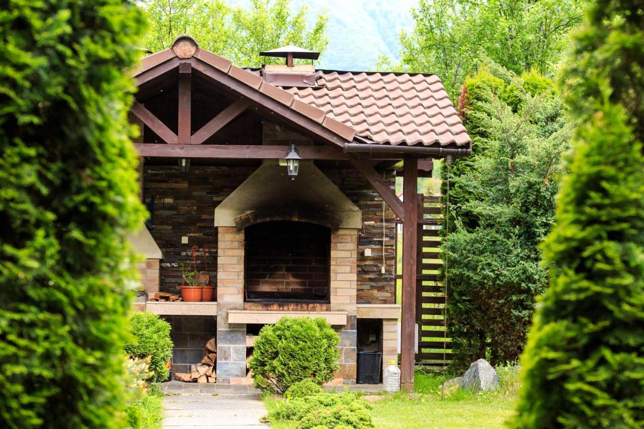 River Retreat 호텔 Lotrioara 외부 사진