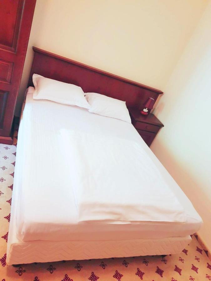 River Retreat 호텔 Lotrioara 외부 사진
